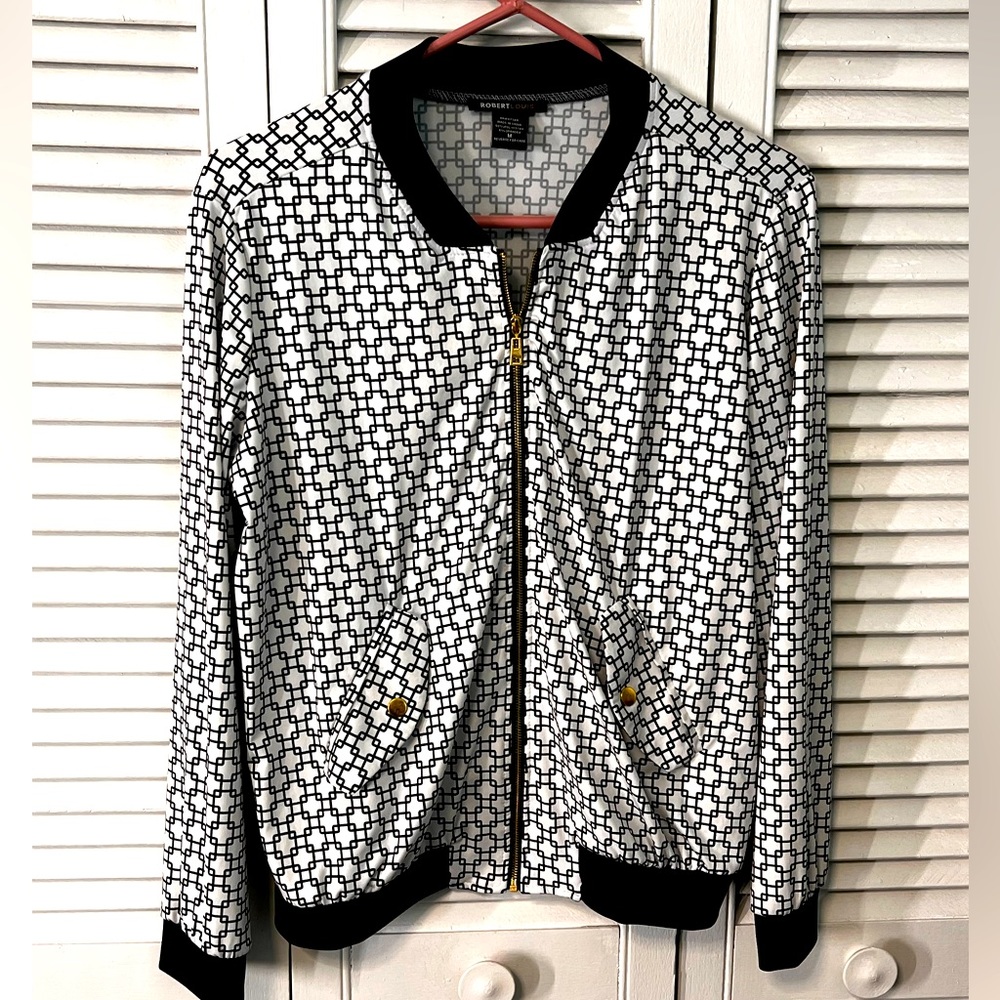 3 for $20 Bundle any 3 items priced $15 and under and get them for $20🛍️🛍️🛍️